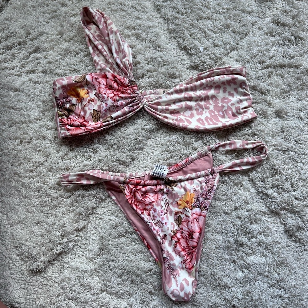 Agua Bendita Pink Floral Bikini